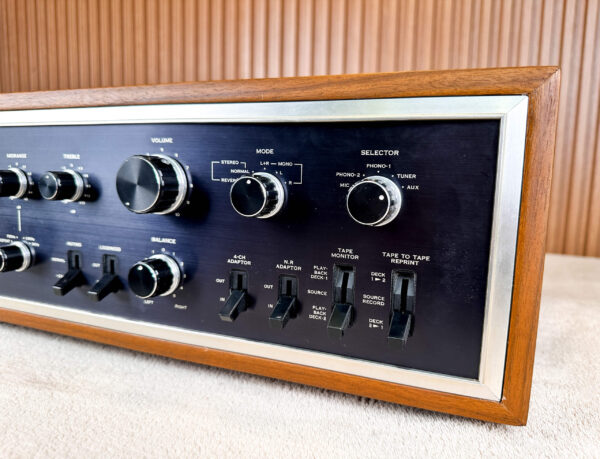 SANSUI AU-8500 AMPLIFIER