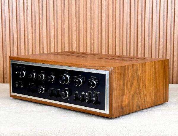SANSUI AU-8500 AMPLIFIER