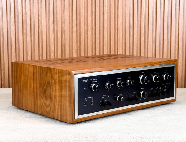 SANSUI AU-8500 AMPLIFIER