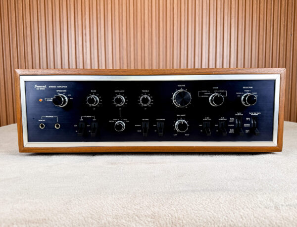 SANSUI AU-8500 AMPLIFIER