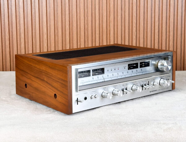 NEAR MINT PIONEER SX-880 RECEIVER