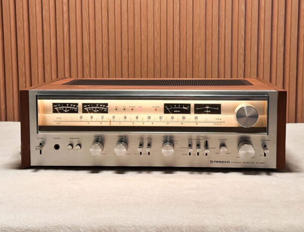 NEAR MINT PIONEER SX-880 RECEIVER