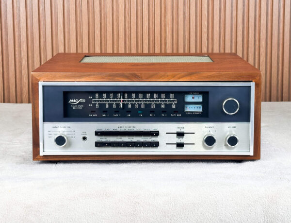 SUPERB MCINTOSH MAC 1900 VINTAGE RECEIVER