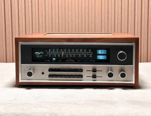 SUPERB MCINTOSH MAC 1900 VINTAGE RECEIVER