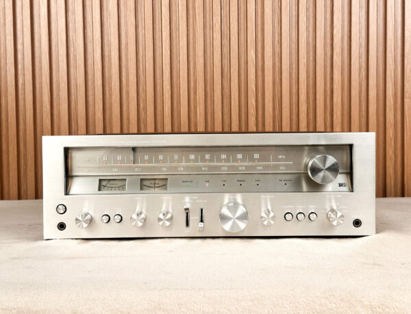 REALISTIC STA-960 VINTAGE RECEIVER