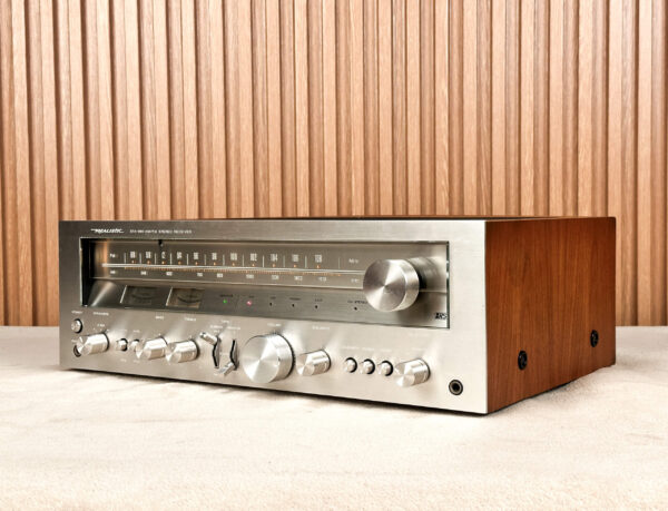 REALISTIC STA-960 VINTAGE RECEIVER