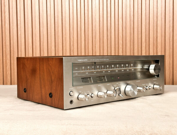 REALISTIC STA-960 VINTAGE RECEIVER