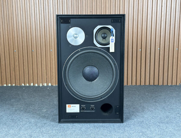 JBL L166 HORIZON SPEAKERS