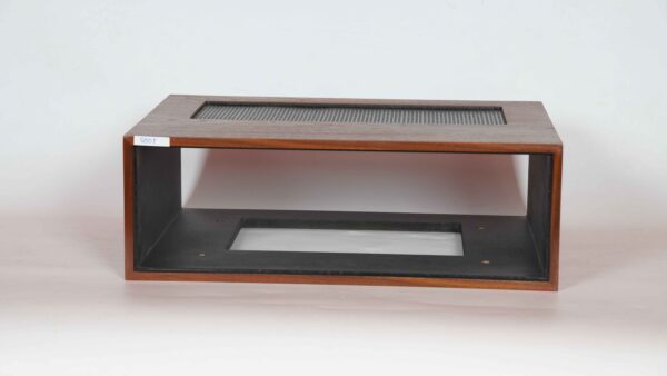 FISHER 500T WOODEN ENCLOSURE