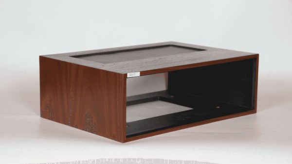 FISHER 500T WOODEN ENCLOSURE