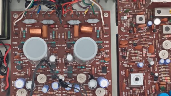 Marantz 2015 Receiver 2