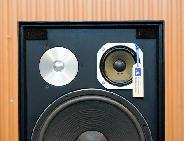 JBL L166 HORIZON SPEAKERS