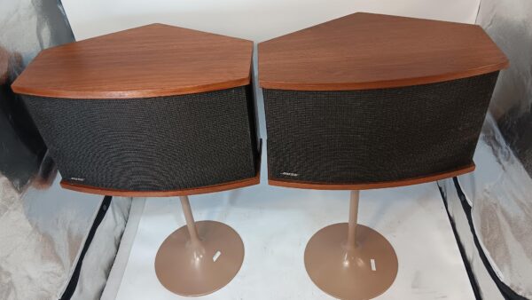Bose 901-5 Speakers (2)