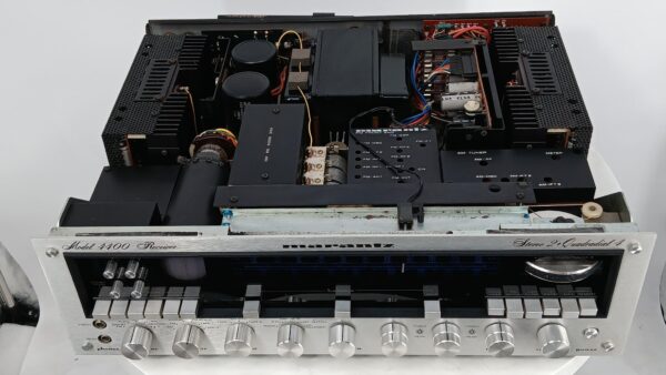 Marantz 4400 Receiver 13