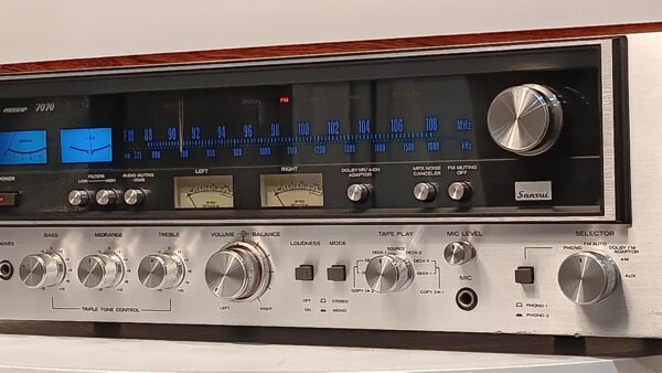 SANSUI 7070 VINTAGE RECEIVER
