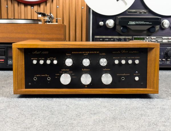 VINTAGE MARANTZ 1060 INTEGRATED AMPLIFIER