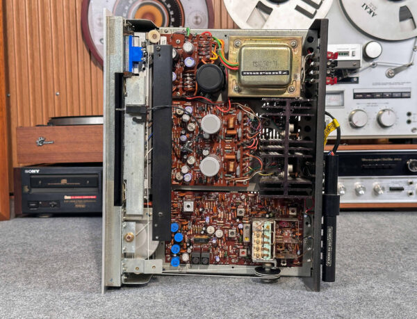 MARANTZ 2015 STEREO RECEIVER