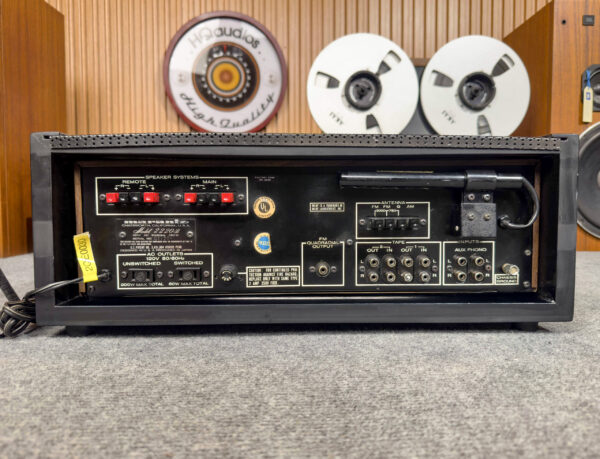 MARANTZ 2220B STEREO RECEIVER