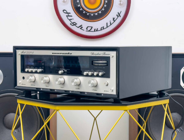 MARANTZ 2220B STEREO RECEIVER