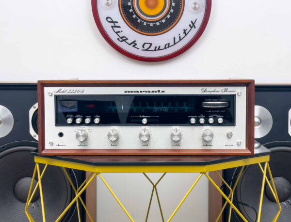 MARANTZ 2220B STEREO RECEIVER