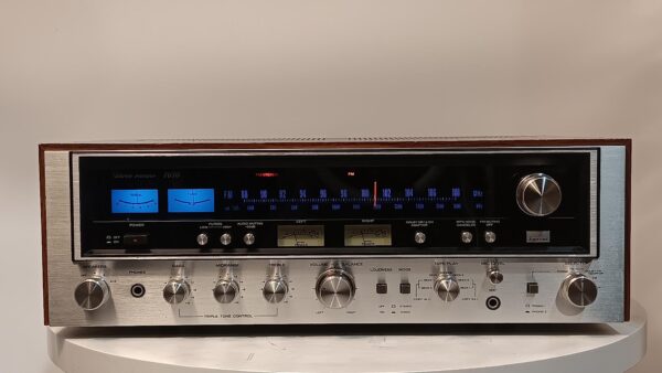 EXCELLENT SANSUI 7070 STEREO RECEIVER