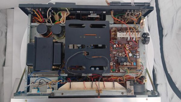 EXCELLENT SANSUI 7070 STEREO RECEIVER