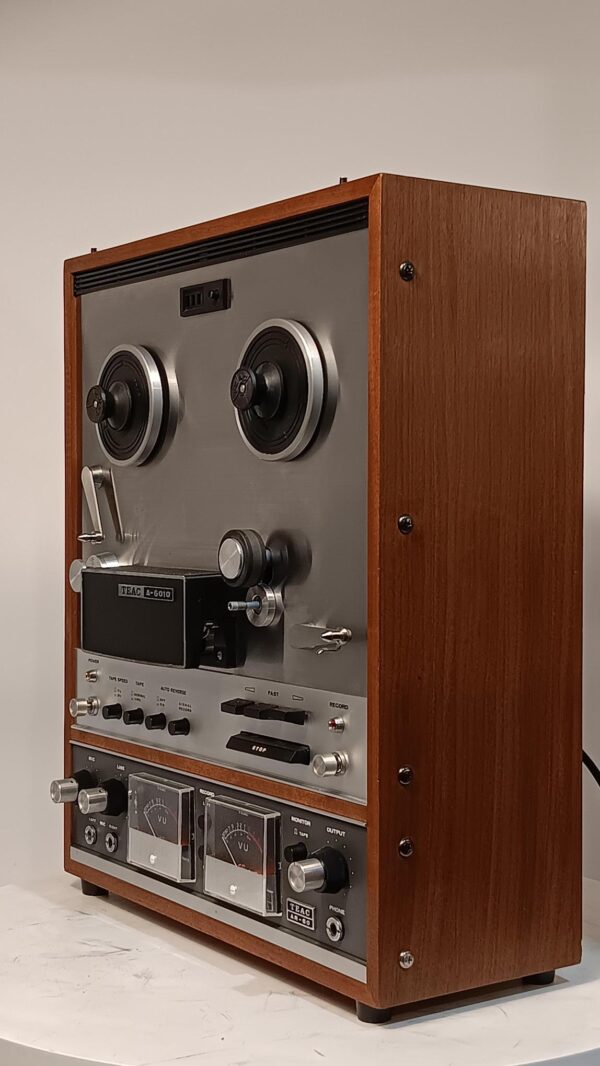 EXCELLENT TEAC A-6010 REEL-TO-REEL