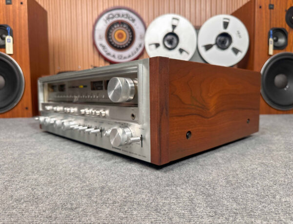 OUTSTANDING PIONEER SX-1080 STEREO RECEIVER