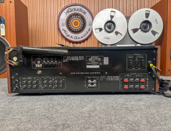 OUTSTANDING PIONEER SX-1080 STEREO RECEIVER