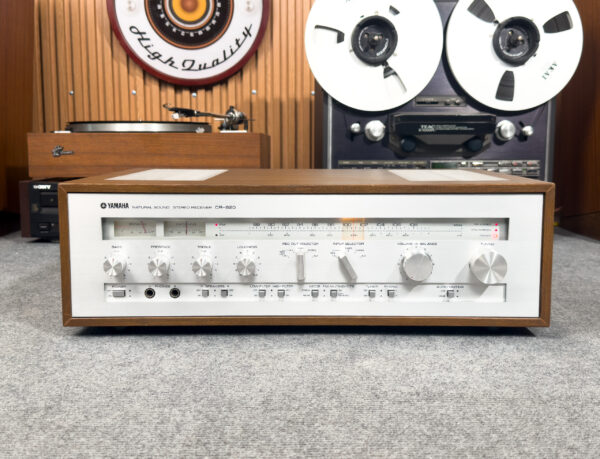 EXCELLENT YAMAHA CR-820 STEREO RECEIVER